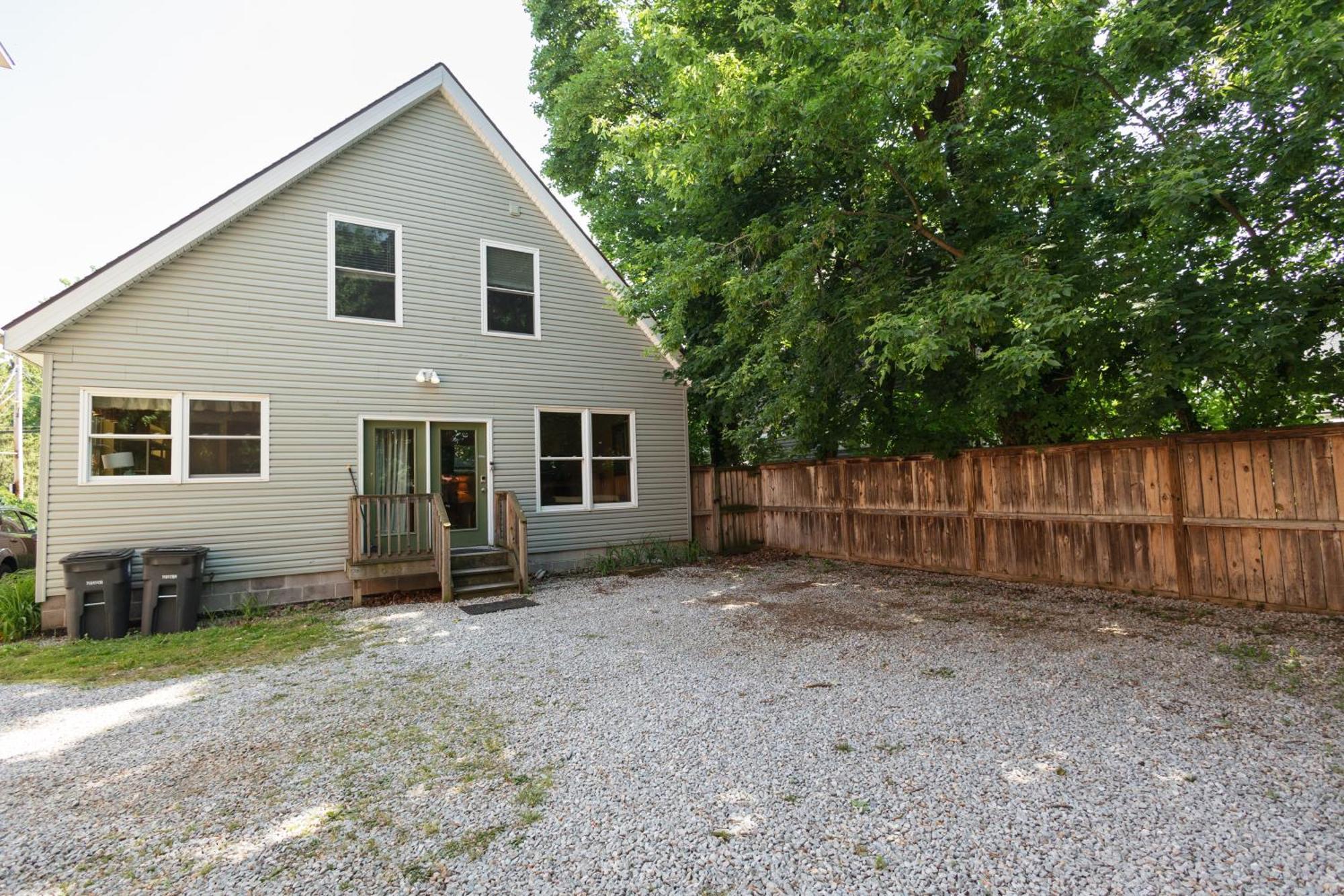 Home Steps From Oberlin Exterior photo