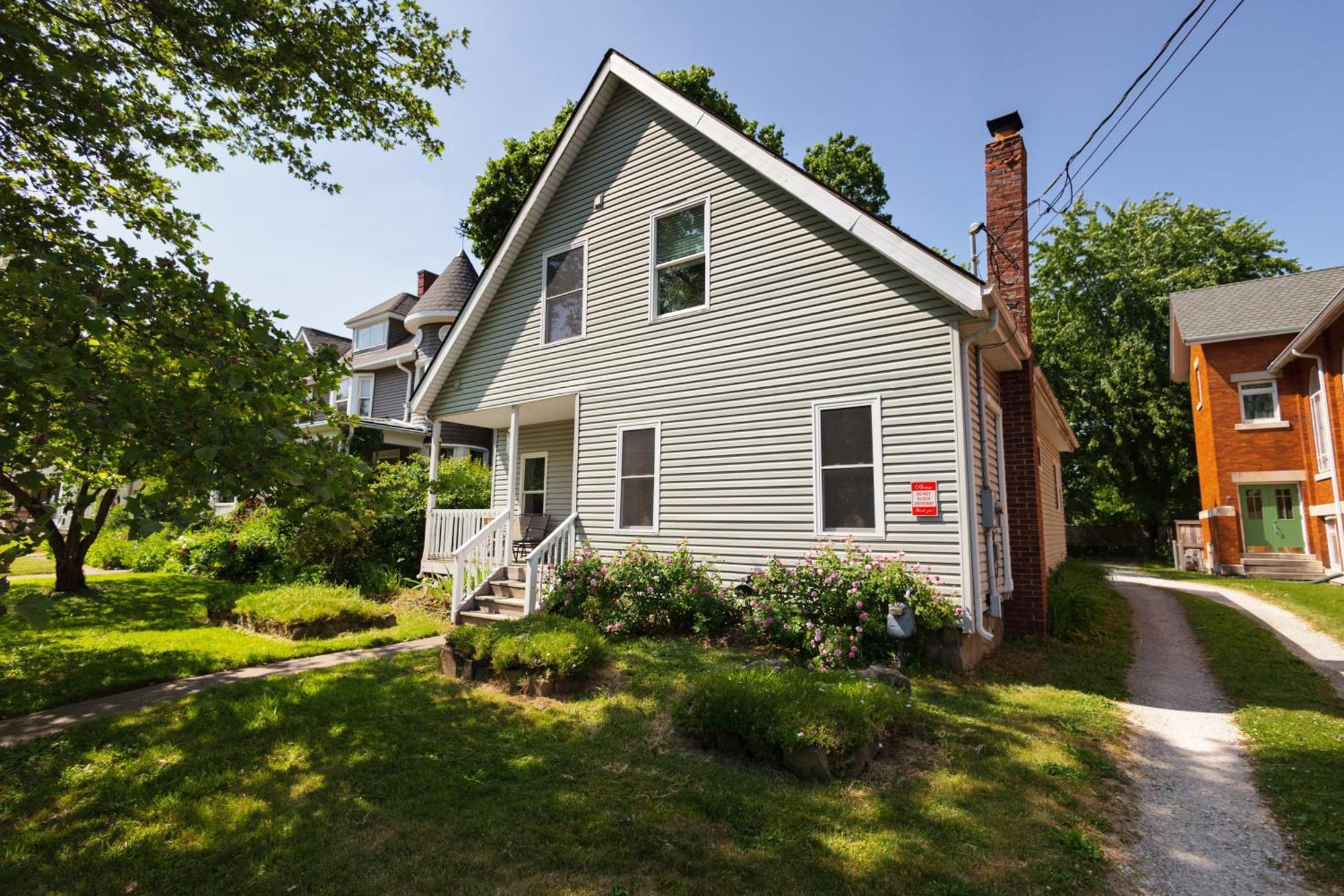 Home Steps From Oberlin Exterior photo